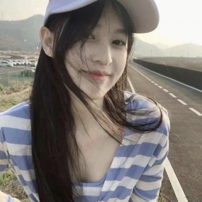 折纸校服·未删减海报